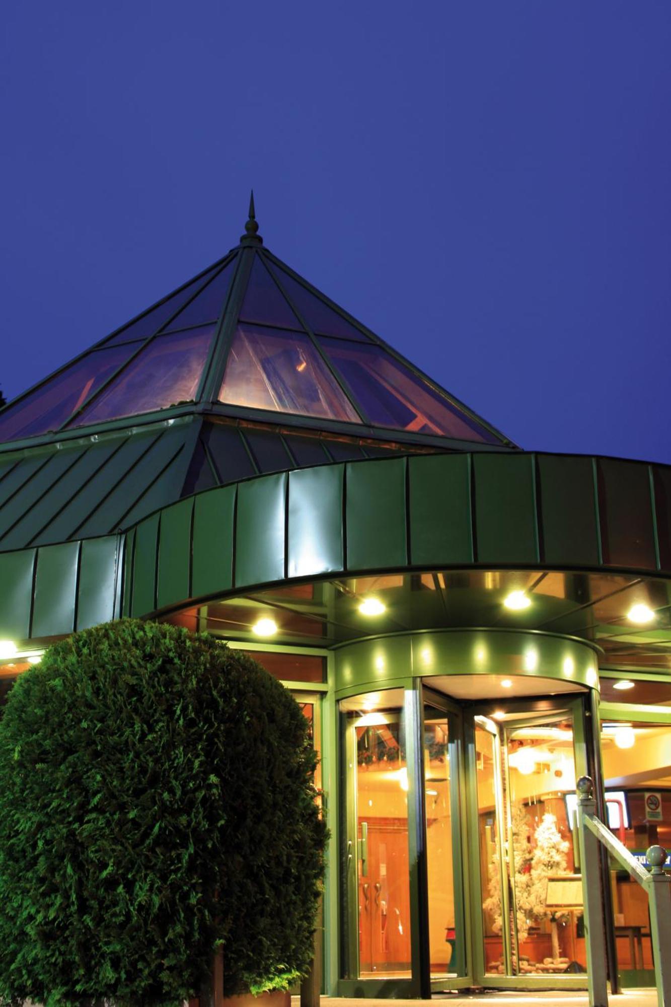 Silverbirch Hotel 오마 외부 사진
